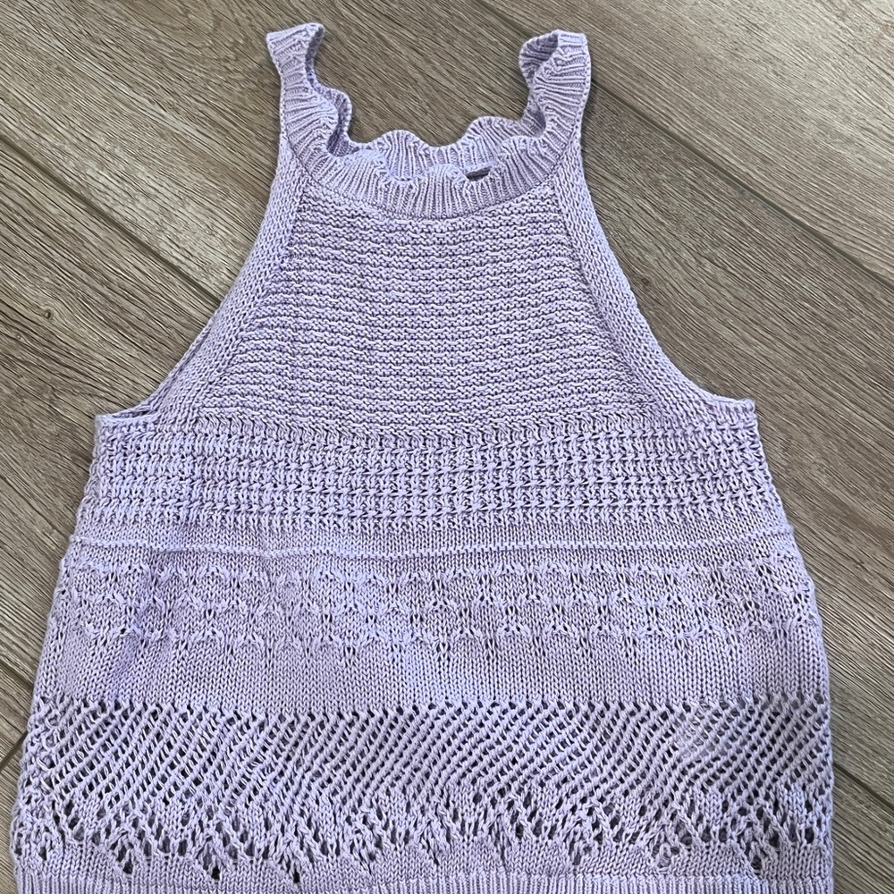 Old Navy Light Purple Crochet Top size Medium (8)